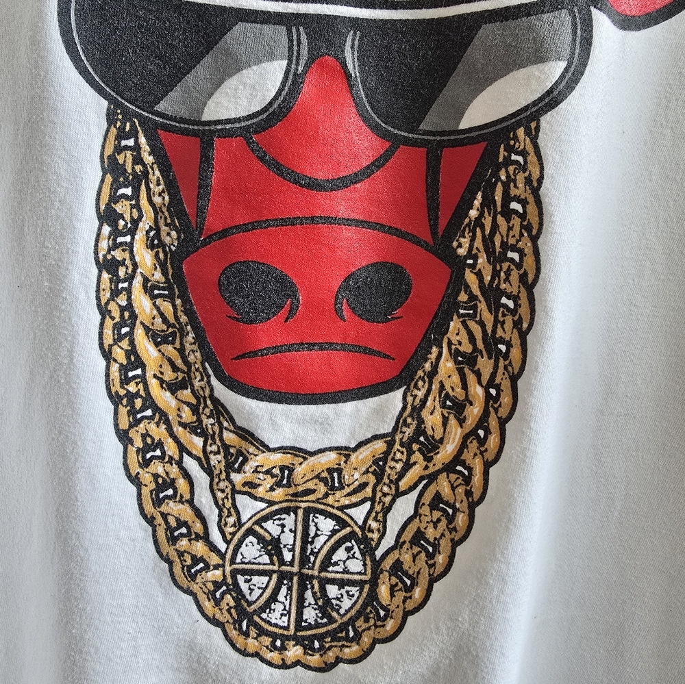 90s Inspired Chicago Bulls Street Bullies Gold Chain White‎ Graphic Tee 3XL - Picture 5 of 12